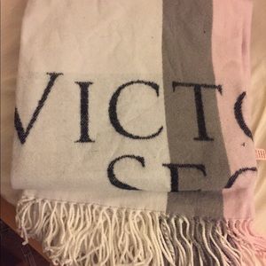 Écharpe Réversible Victoria's Secret PINK, Noire, 88x27 Pouces, Polaire Douce